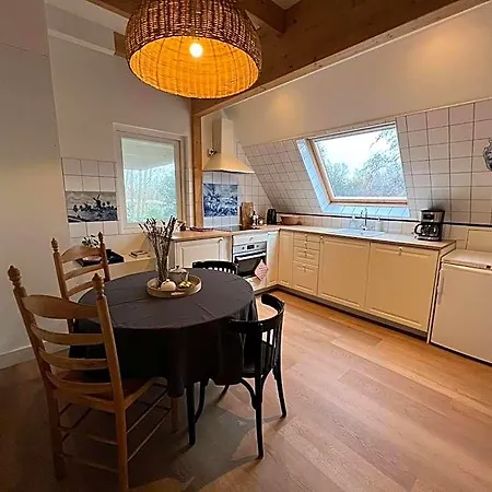 Het Nest 4*