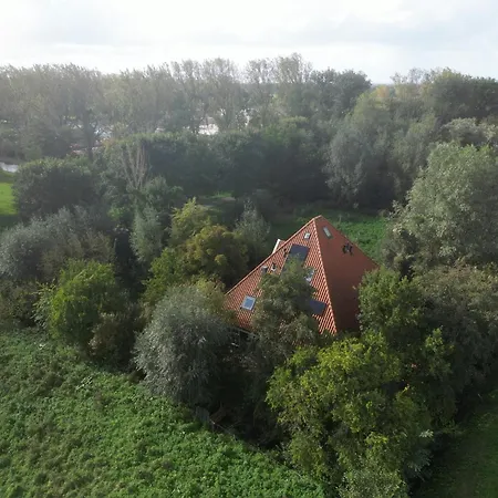 Het Nest 4*